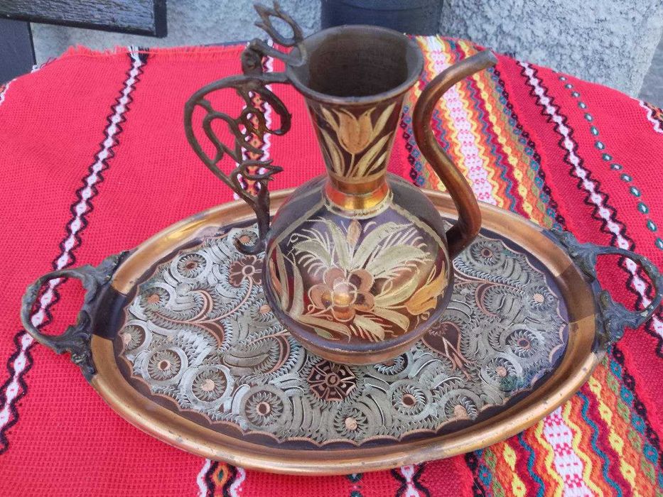 Медни каничка и поднос, ръчно рисувани