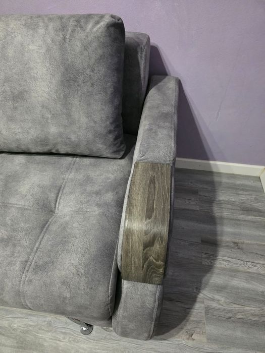 Срочно продам 2-хспальный диван
