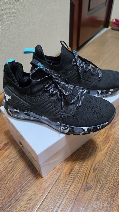 "UNDER ARMOUR Hovr" Мужские оригинальные легендарные кроссовки