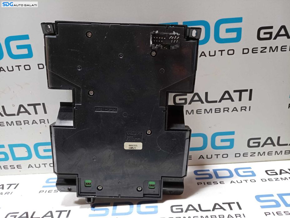 Interfata Panou Consola Comanda Buton Butoane Control Radio CD AC Clima Climatronic Cu Mufa Sparta Volvo C70 2005 - 2013 Cod 8697155 [M4522]
