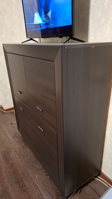 Комод 4 секций. Хороший
