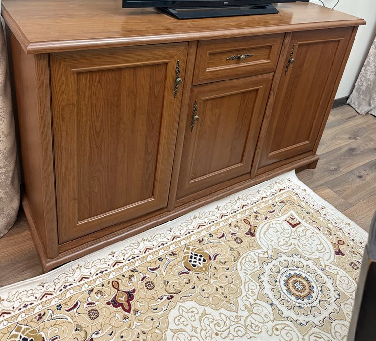 Комод и горка  продам