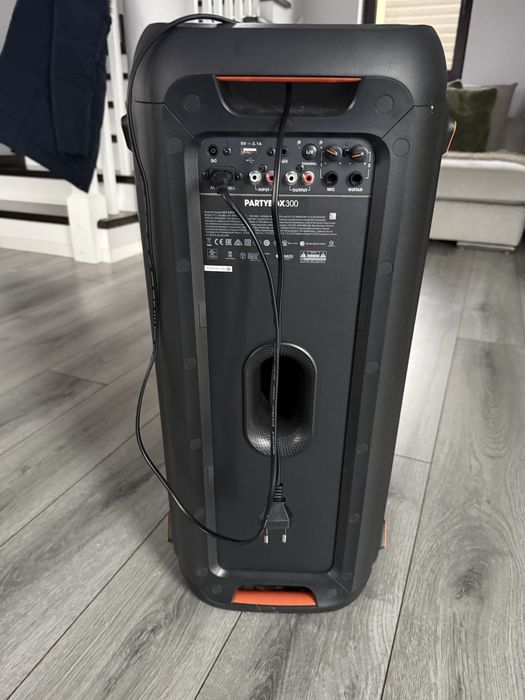 JBL PartyBox 300 bluetooth