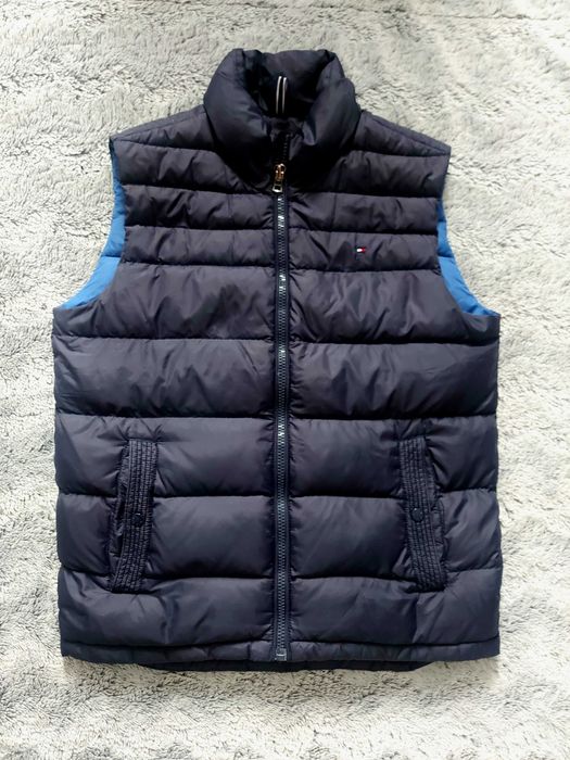 Tommy Hilfiger L52 пухен елек грейка 80 % пух 20 пера , като нов
