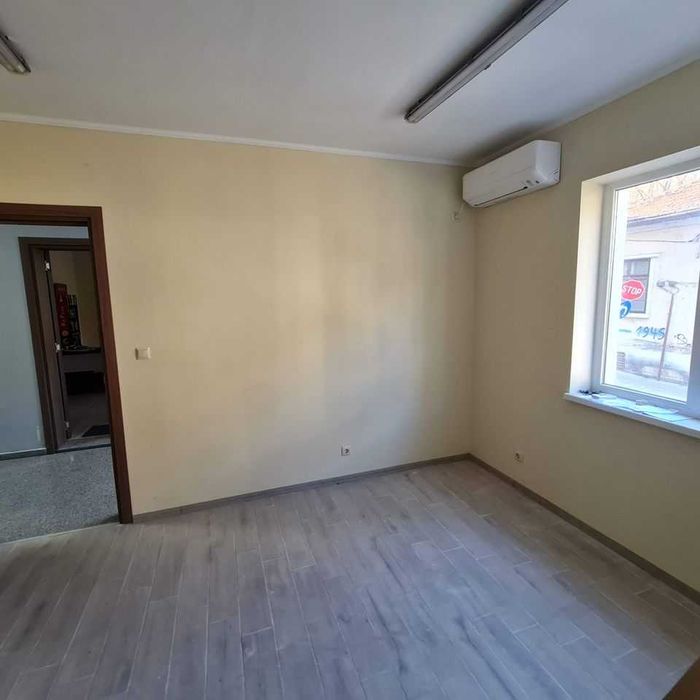 Дава се под наем Офис в Разград, Център - 27 кв.м за 229.5 € - Снимка #7