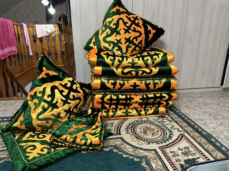 Корпе и подушки, большой набор
