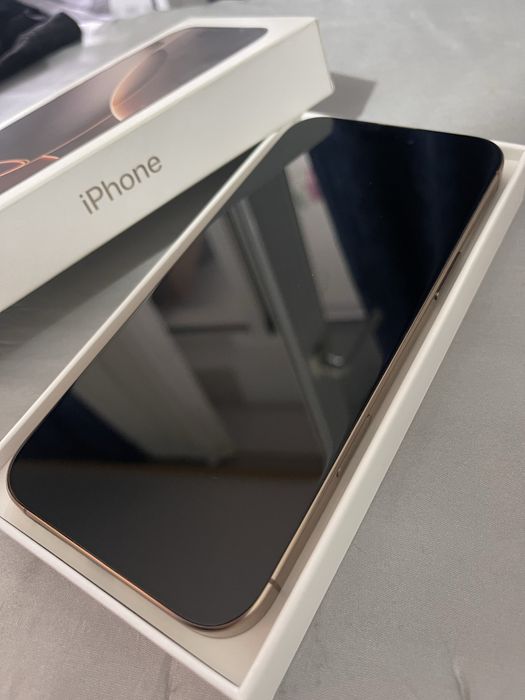 Iphone 16 pro max gold
