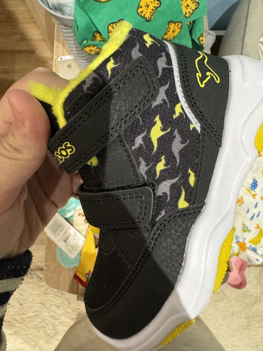 Нови боти KangaRoos 25 размер водоустойчиви с дебела вата