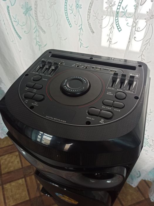 Karaoke sotiladi narxi kelishiladi