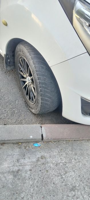 185/65R14 Vossen diska balon sotiladi
