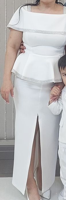 Платья вечернее белый длинный