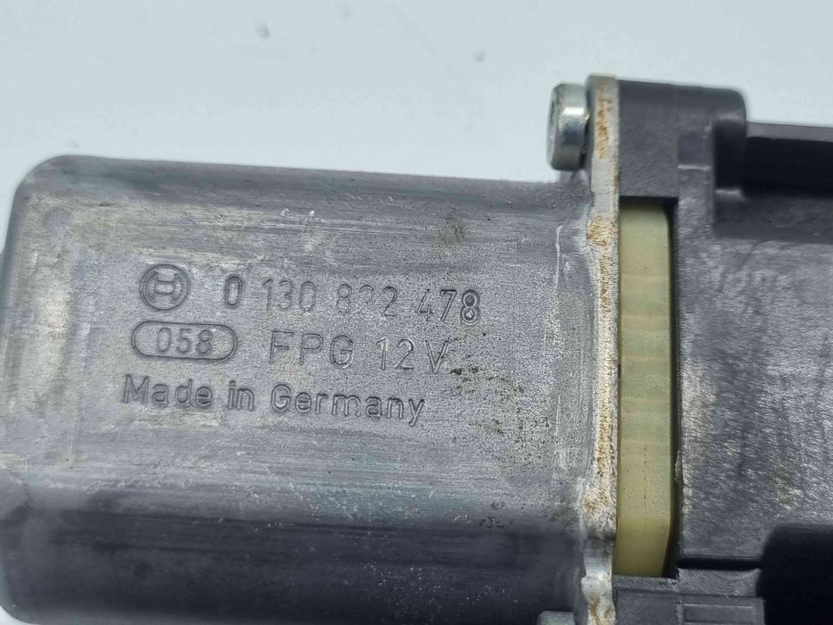 Motoras geam dreapta fata Renault Megane 3 (B95) [Fabr 2008-2016]