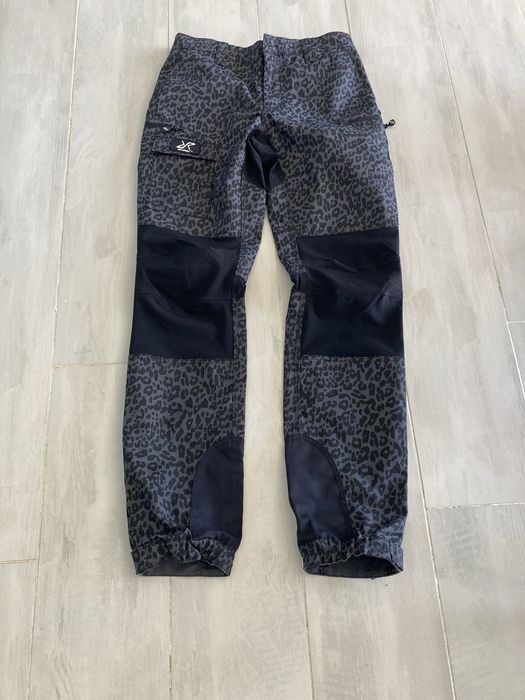 Pantaloni Revolution Race M alpinism tura Noi