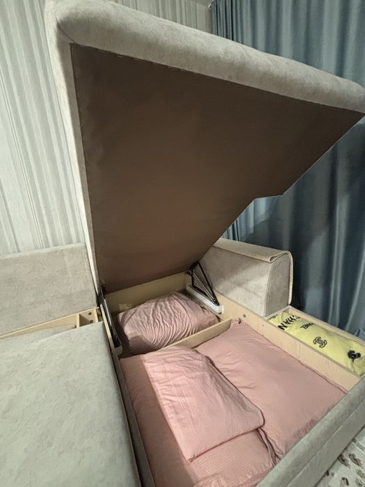 Продам диван угловой