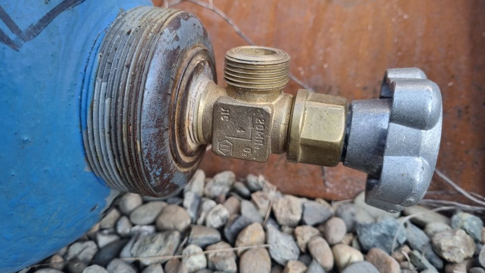 Продам кислородный баллон