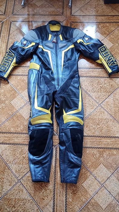 Costum moto Akito