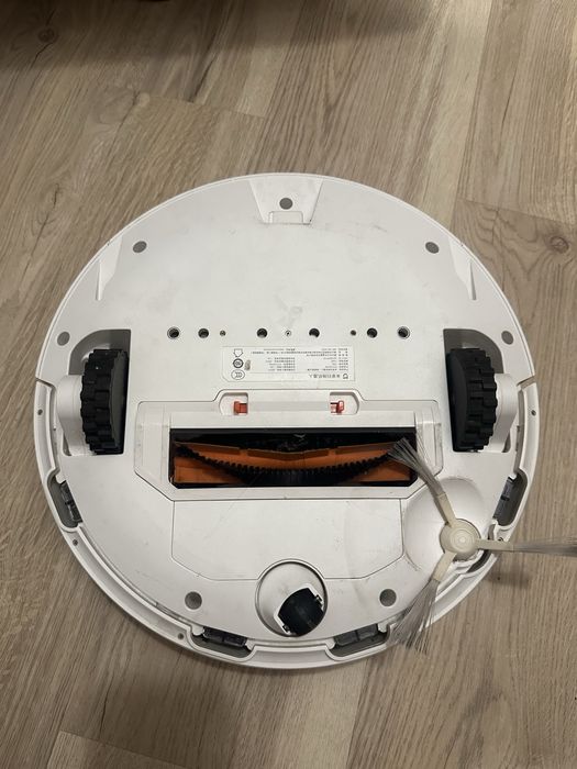 Продам робот пылесос