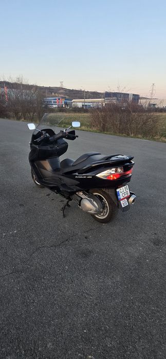 Vând Suzuki Burgman 400