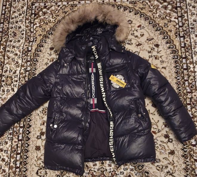 Продам  куртку для  мальчика.