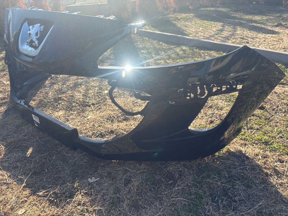 Предна броня за Пежо / Peugeot 308 2007 - 2016