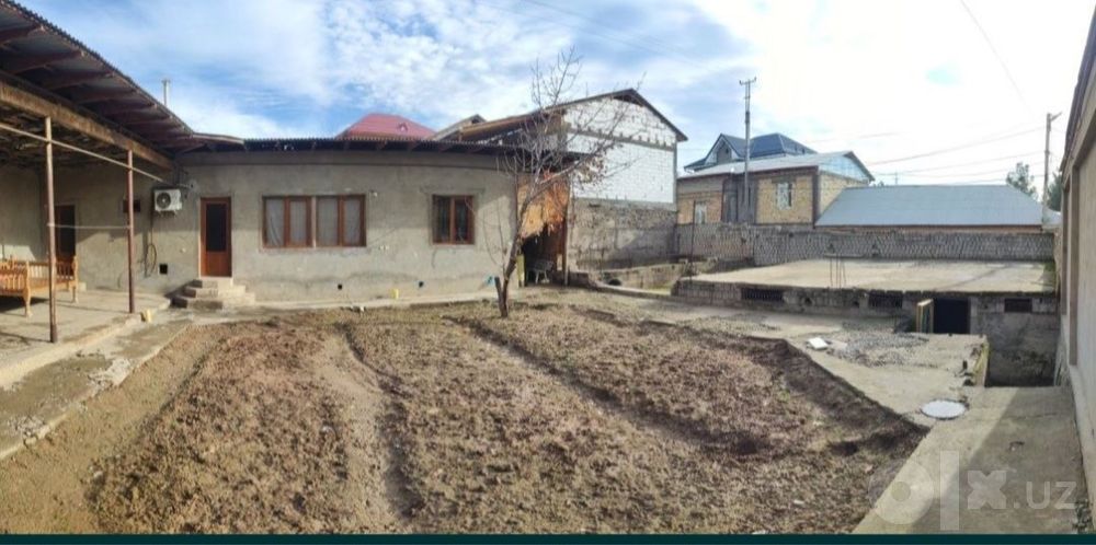 Hovli sotiladi parvoz mahhalada