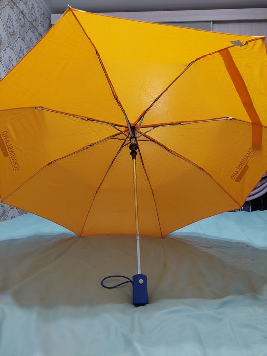 Отдам бесплатно зонтик