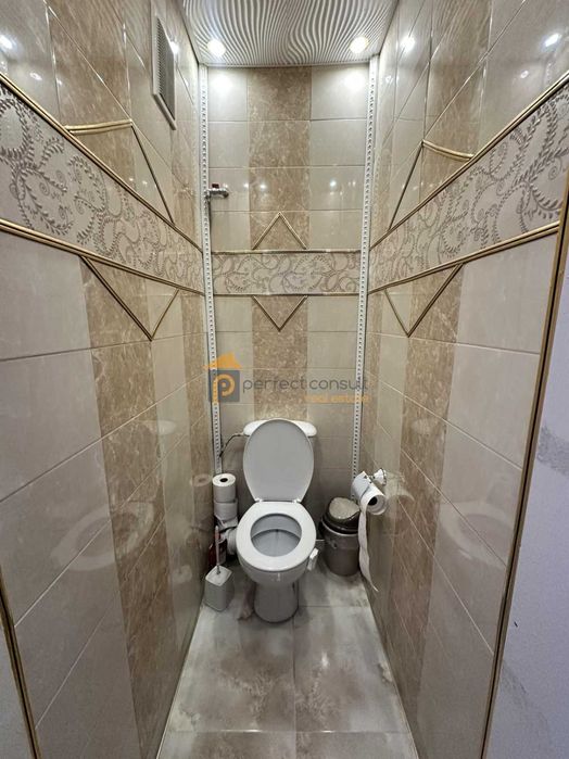 Дава се под наем Тристаен апартамент в Пловдив, Център - 90 кв.м за 498.27 € - Снимка #11