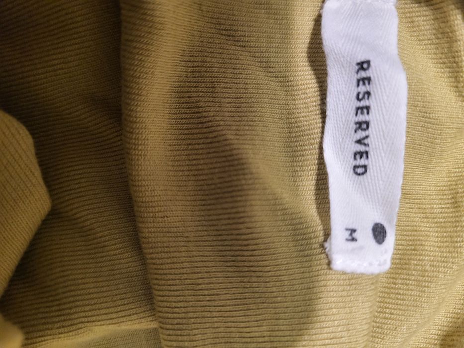 Rochie Reserved cu un umar gol
