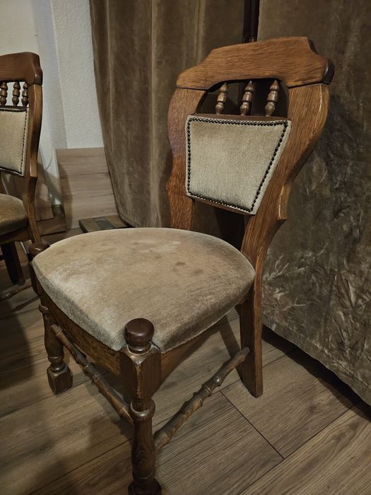 Продавам 4бр трапезни столове