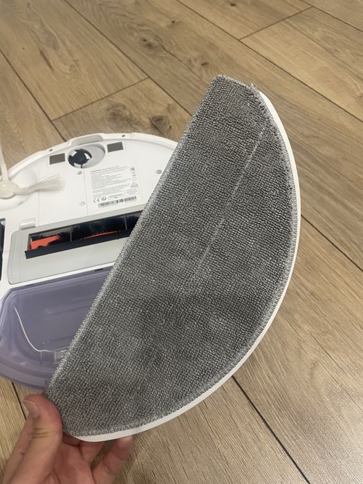 Продам робот-пылесос Xiaomi Robot Vacuum E10