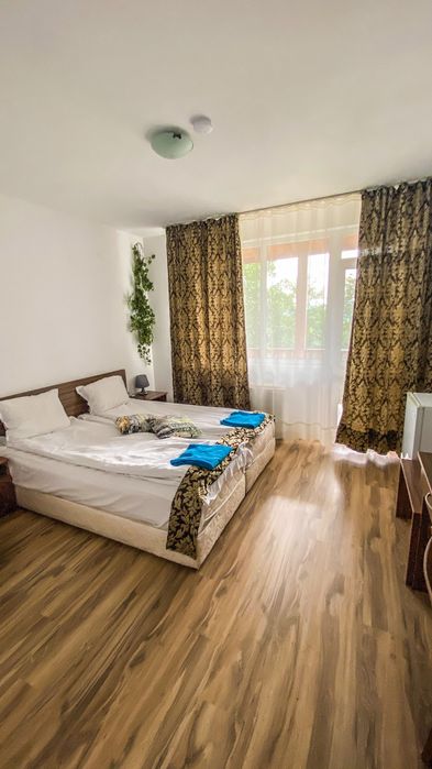 Дава се под наем Къща в с. Голяма Желязна, Област Ловеч - 500 кв.м за 357 € - Снимка #2