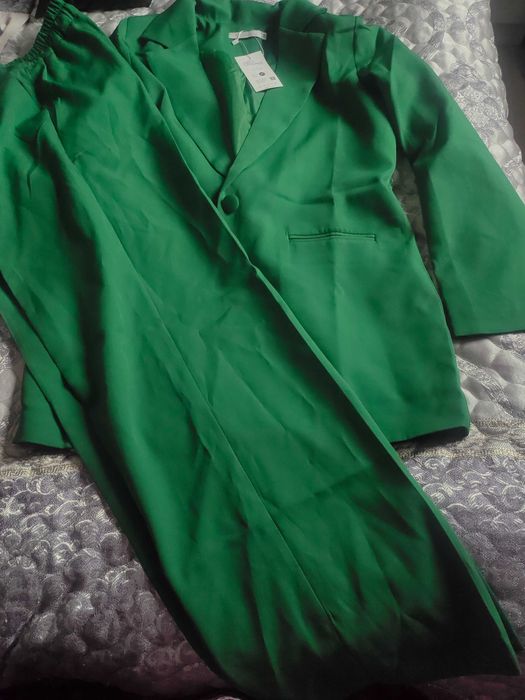 Продам женскую двойку