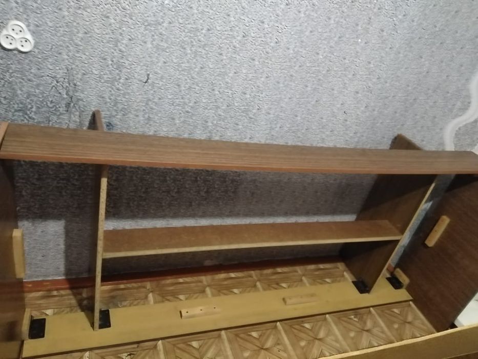 Продам трильяж и кровать