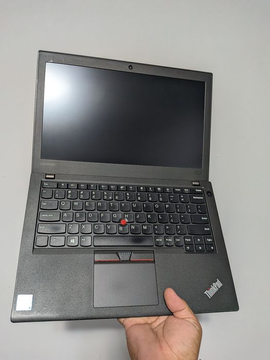 Thinkpad x270 i5 4gb ssd 128