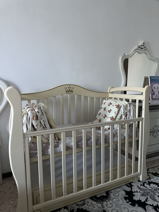 Манеж/кровать/прикроватный манеж