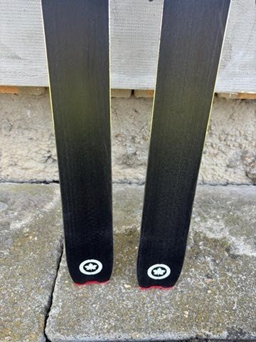 Ski Schiuri tura G3 FINDr Full Carbon Tech cu legaturi  G3 ION 12  si piei de foca