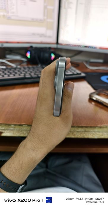 Iphone XR 64GB 15 pro korpusida