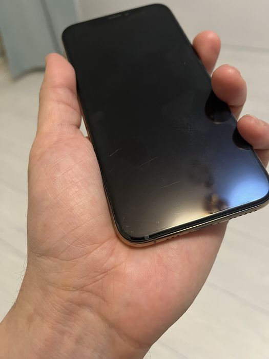 Продам Iphone xs 64gb 77%акб