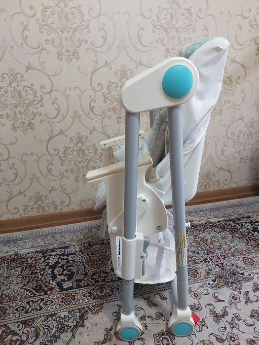 Продам стульчик для кормления