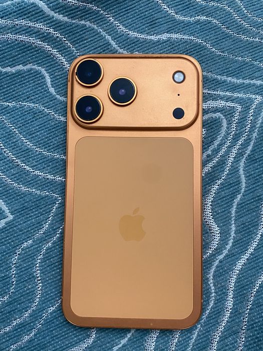 IPhone XR В корпусе 17Pro, емкость 93%