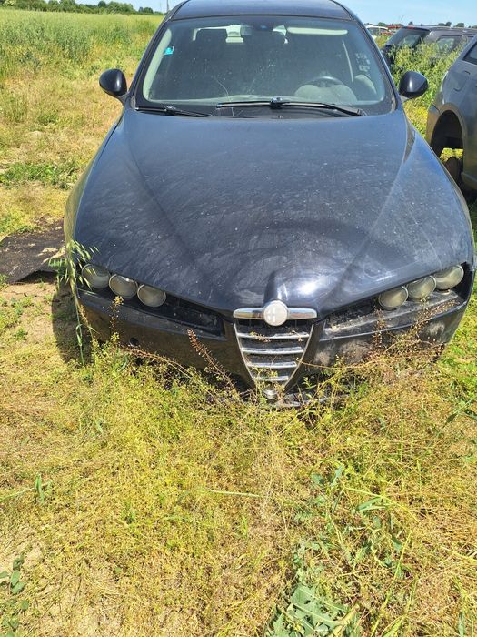 Dezmembrez alfa romeo 159