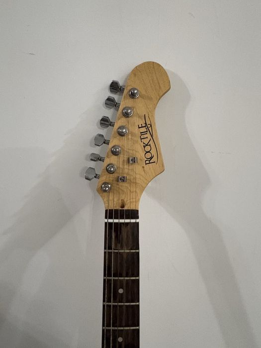 Chitara electrica incepatori