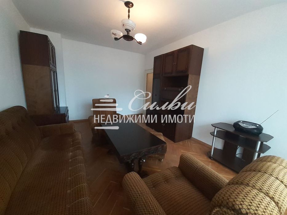 Дава се под наем Двустаен апартамент в Шумен, Добруджански - 65 кв.м за 229.5 € - Снимка #2