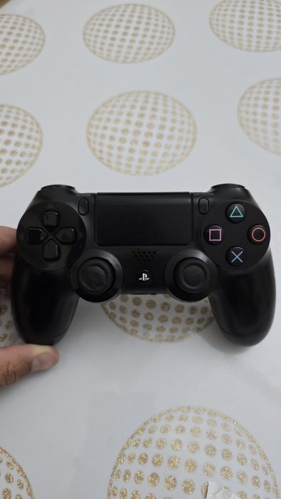 Джойстик на пс4 продам