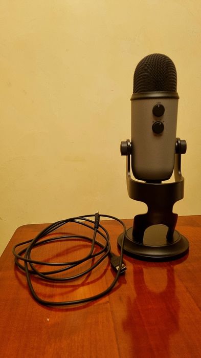 Microfon Blue Yeti Nou + stand + cablu USB
