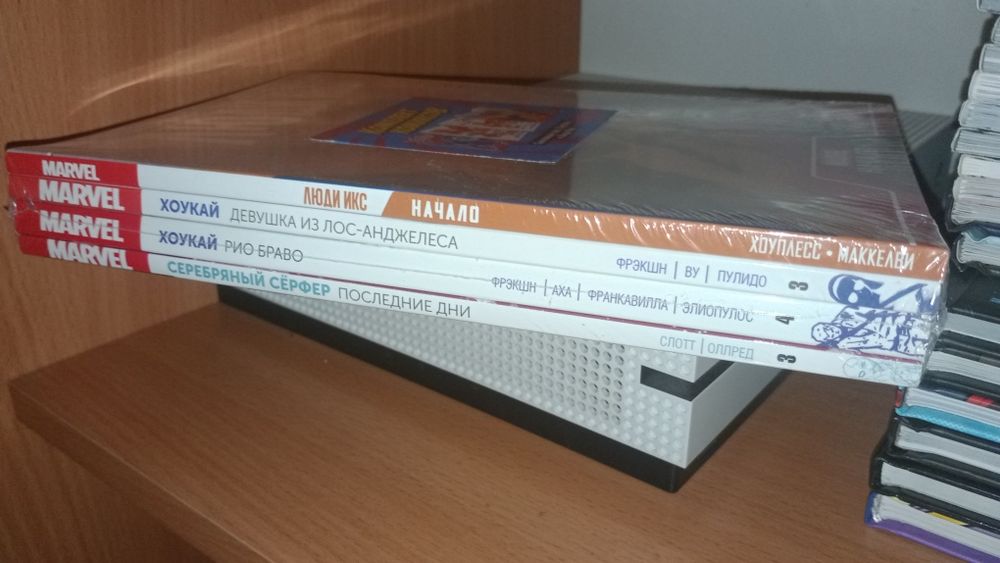 Комплект комиксов Marvel