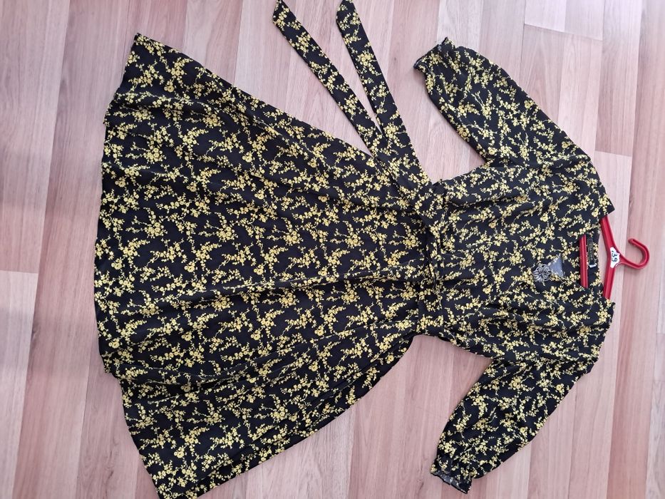 Продам женские  платья