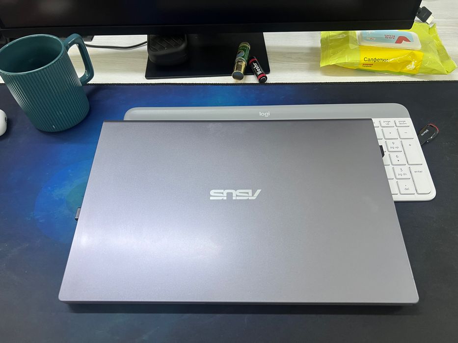 Notebook arzon narxda sotiladi