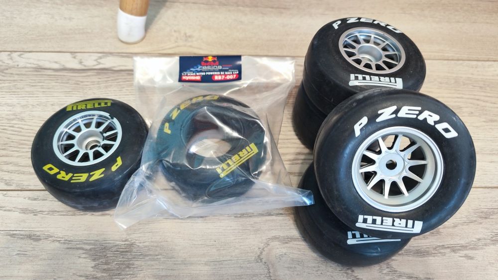 Продавам F1 rc Kyosho rb7 1:7 модел на