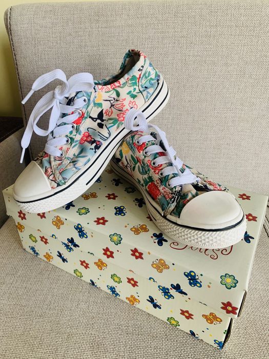 Детски кецове номер 34